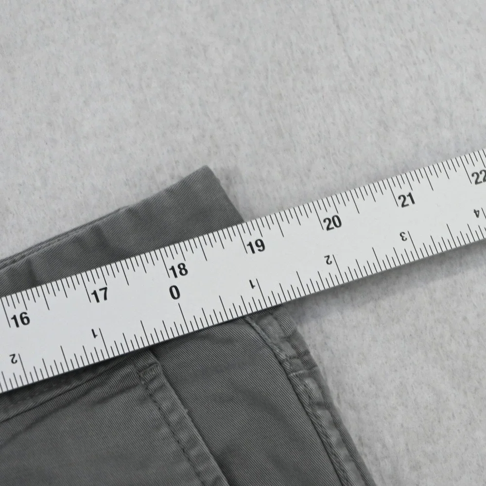 The North Face Shorts Mens 38 Regular Gray‎ Chino Flat Front Zipper Pocket